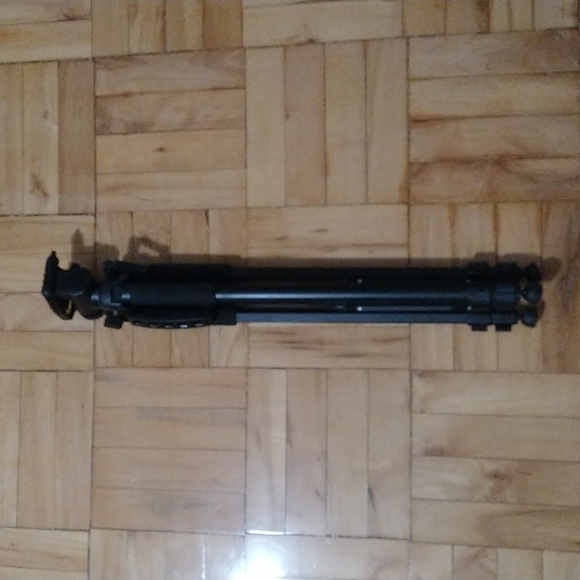 Tripod - Picture 3 of 8